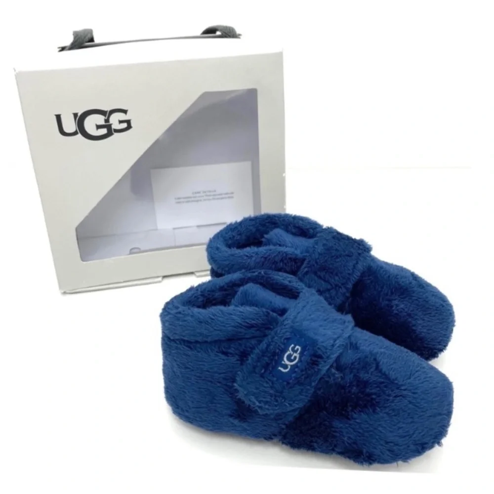 Ugg Bixbee Fleece Baby Shoes in Navy Blue Size 4/5 New with Box Style RN 88276